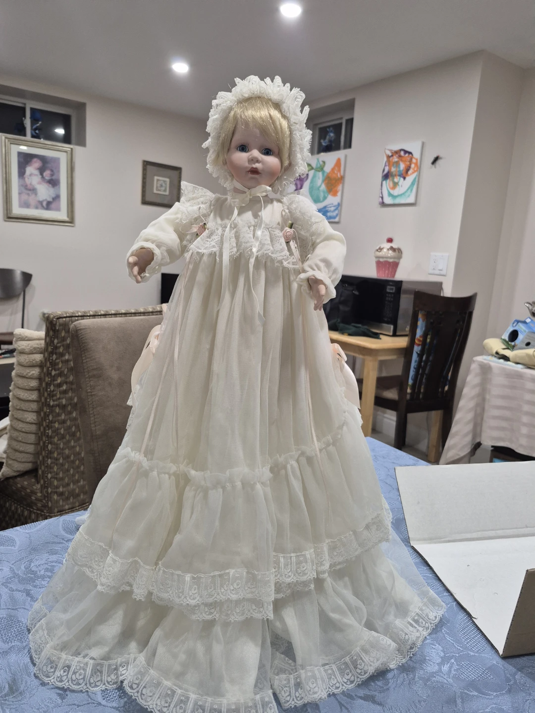 Vintage porcelain Doll in White Dress - photo 4