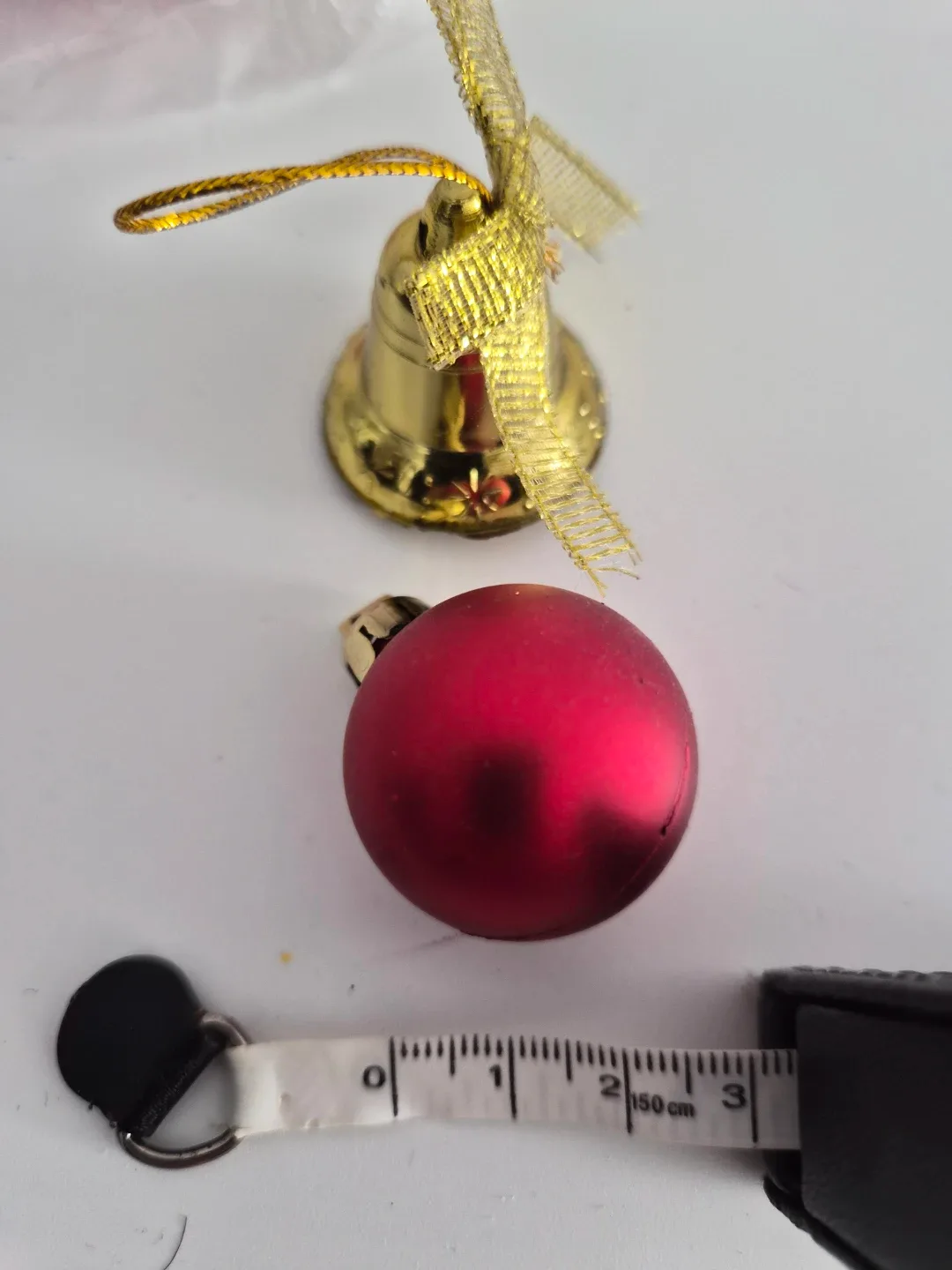 Red & Gold Christmas Ornaments image indicator(2)