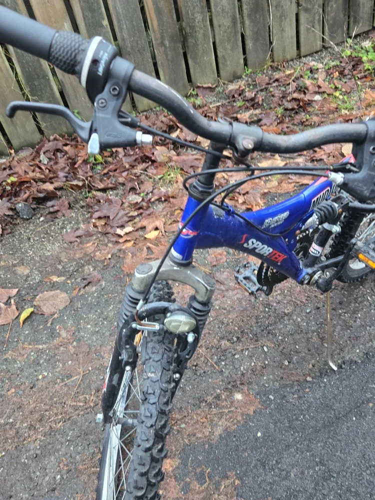 Sportek Mud Dawg 18 Speed Bike image indicator(4)