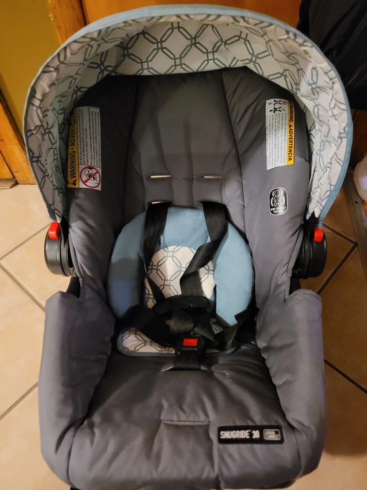 Graco SnugRide 30 Infant Car Seat - photo 2