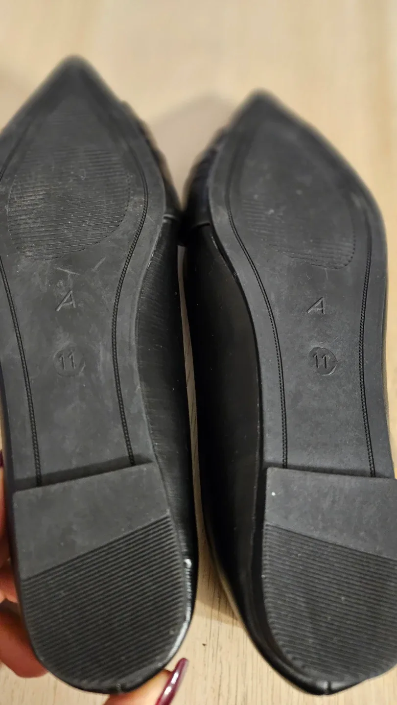 Ardene Black Pointed Flats - Size 11 image indicator(3)