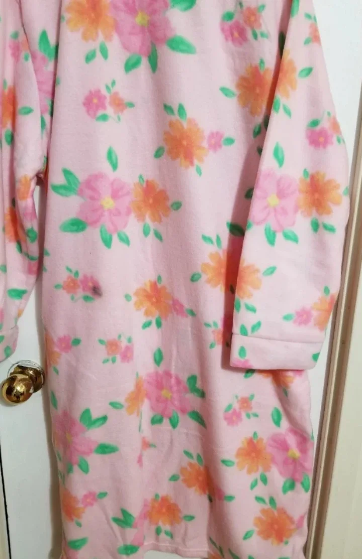 Seven Apparel Floral Robe - Size L #Cleanout image indicator(2)