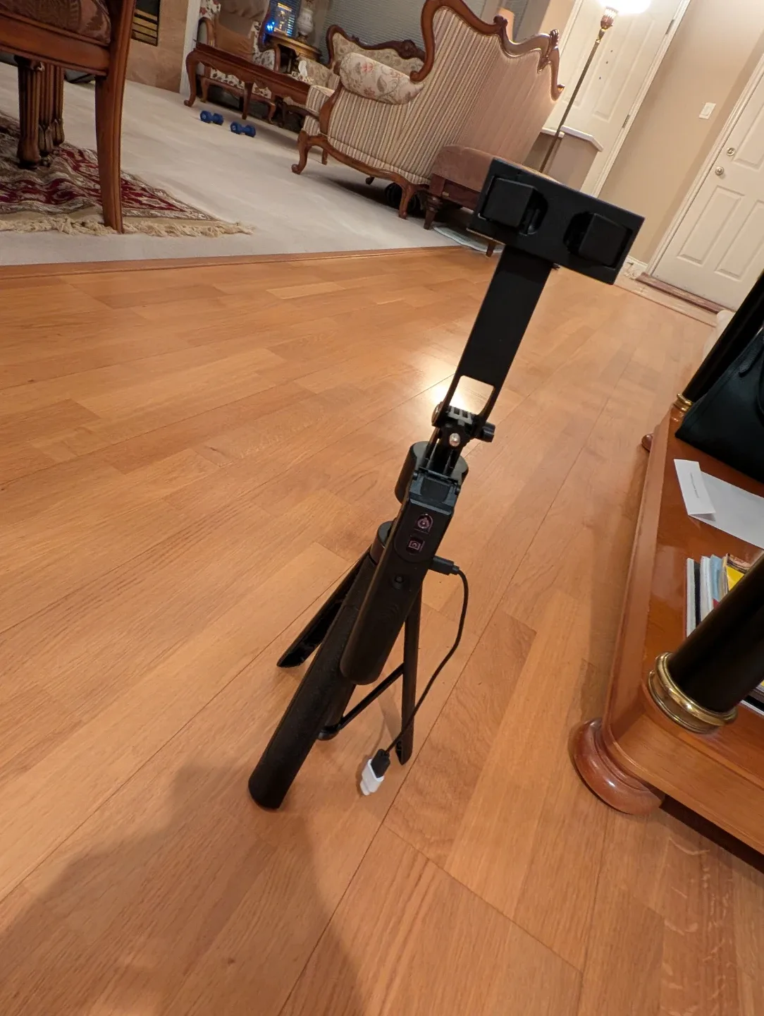 Black Smartphone Tripod image indicator(3)