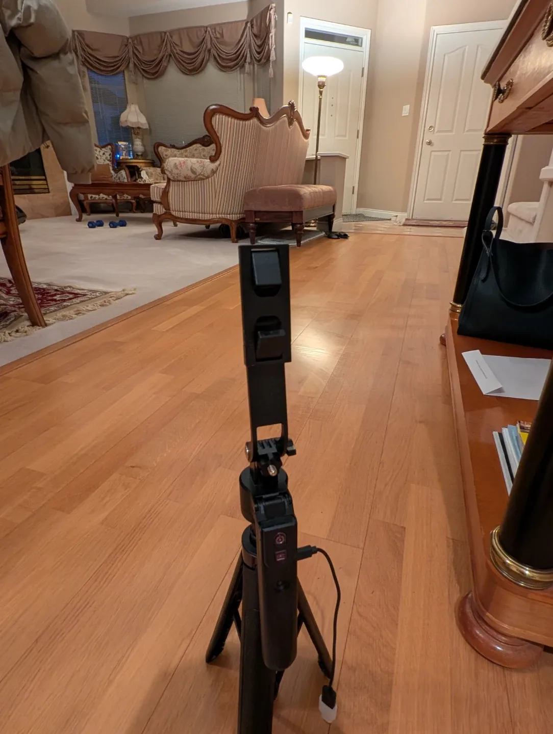 Black Smartphone Tripod image indicator(4)