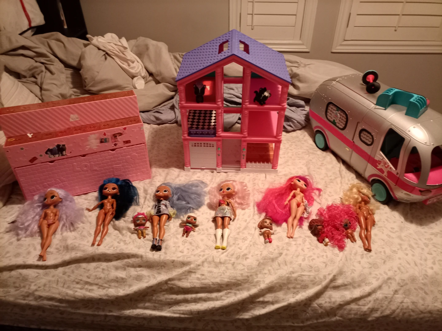 LOL Surprise Glamper & Dollhouse