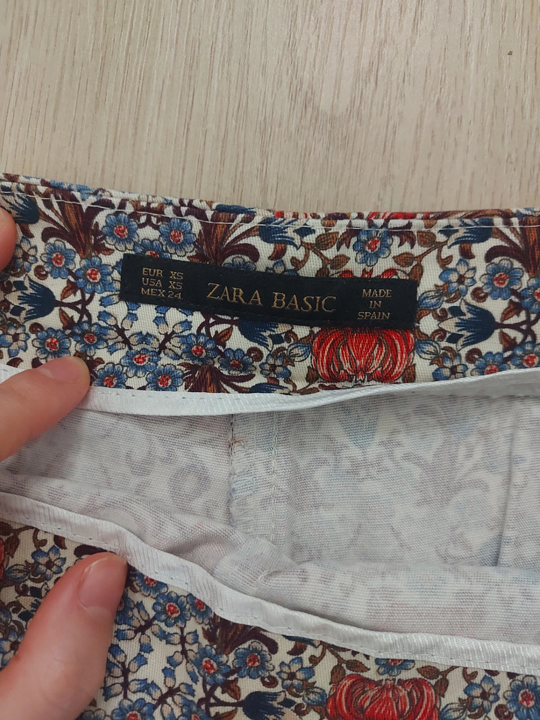 Zara Basic XS Floral Shorts - photo 2