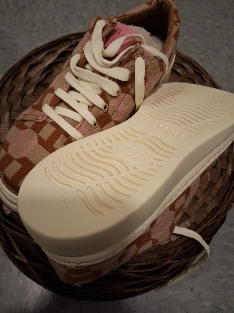 Camper Women's Sneakers Size 7 image indicator(3)