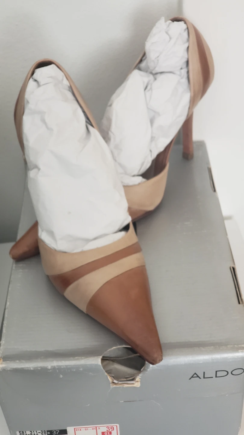 ALDO Heels Size 7 Beige/Brown