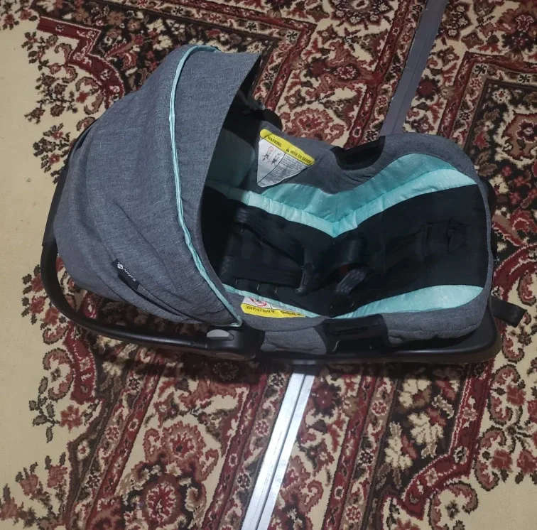 Safety 1st onBoard 35 Infant Car Seat with Base image indicator(2)