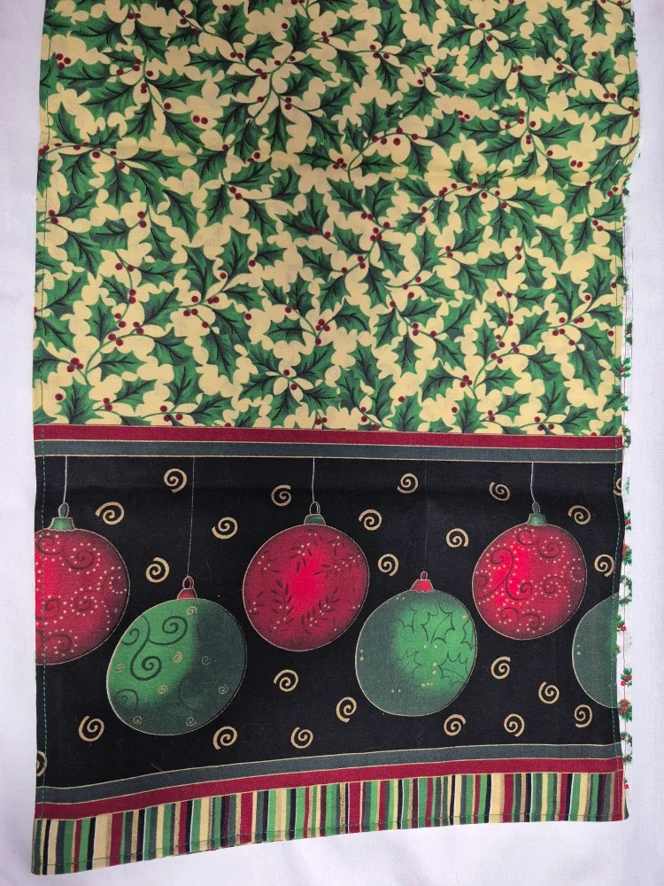 Festive Holiday Table Runner, seasonal table decor image indicator(2)