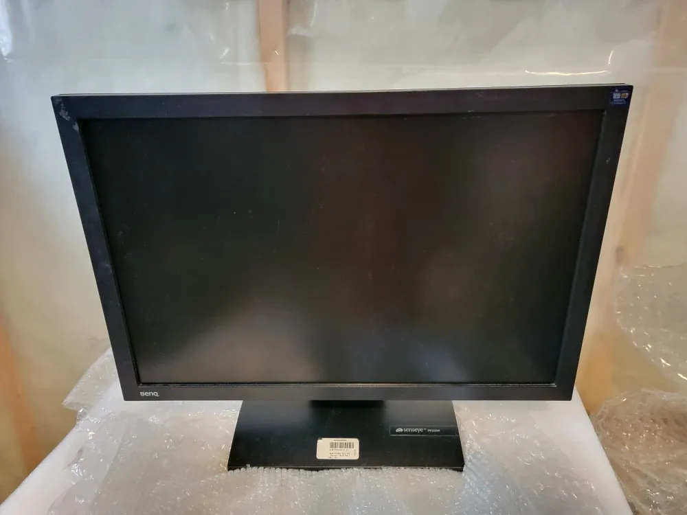 BenQ FP222W 22-inch LCD Monitor