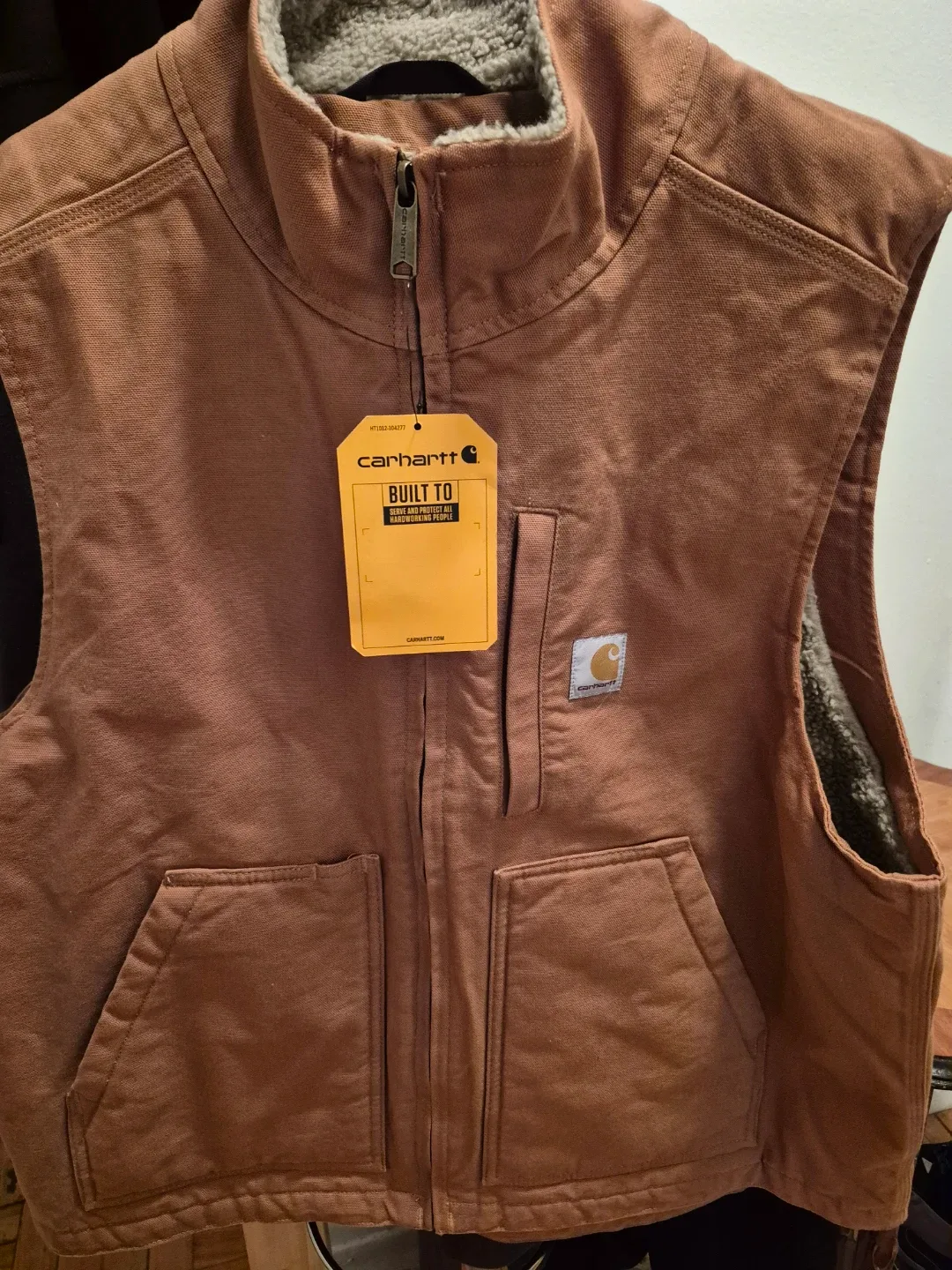 BN)Carhartt Washed Sherpa-Lined  Men's Size LG Mock-Neck Vest