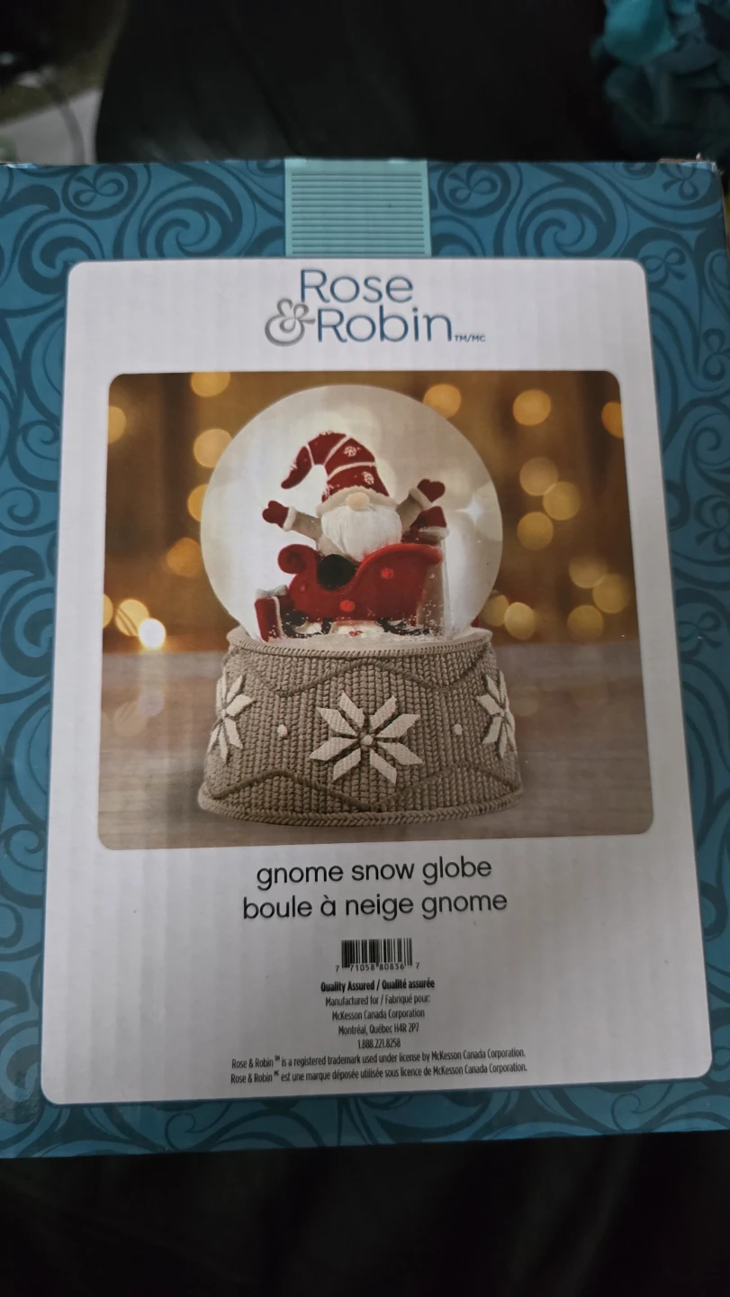 Rose & Robin Gnome Snow Globe