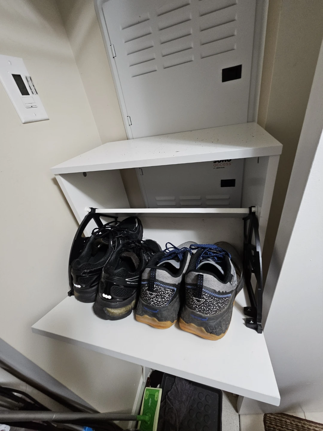 IKEA Hemnes Shoe Cabinet - Great Condition! - photo 2