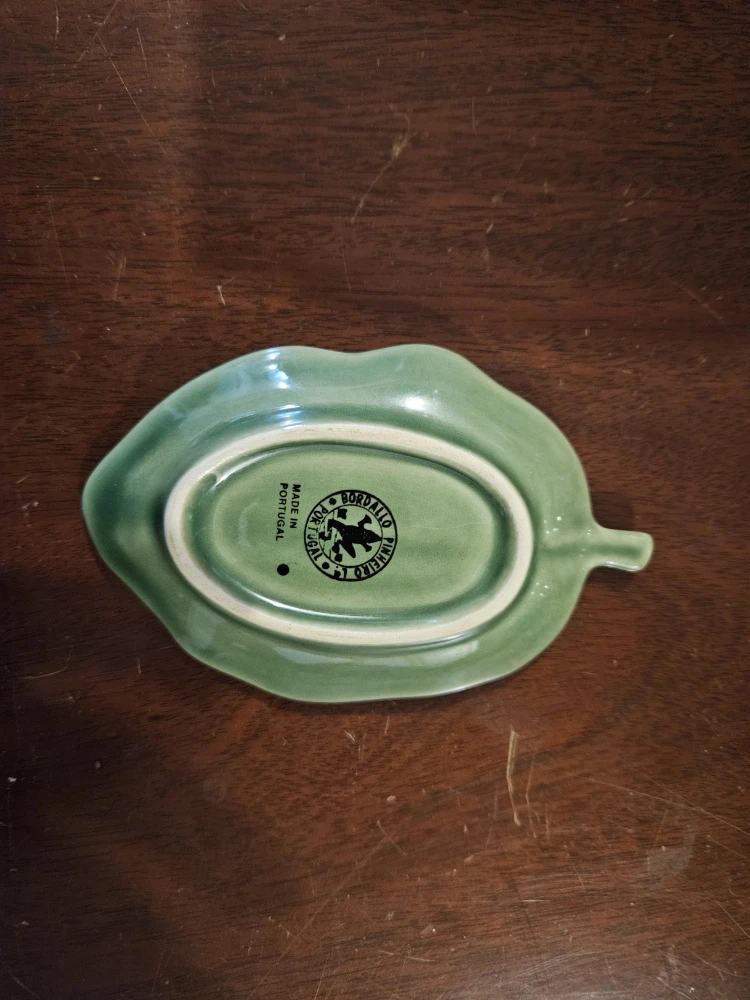 Vintage Cabbage Leaf Bowls and Spoon Rests - photo 2
