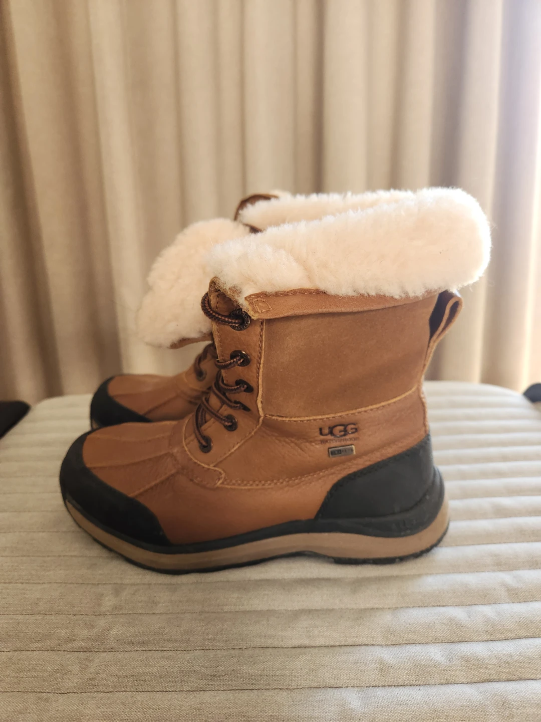 UGG Waterproof Leather Boots, Size 7 - photo 3