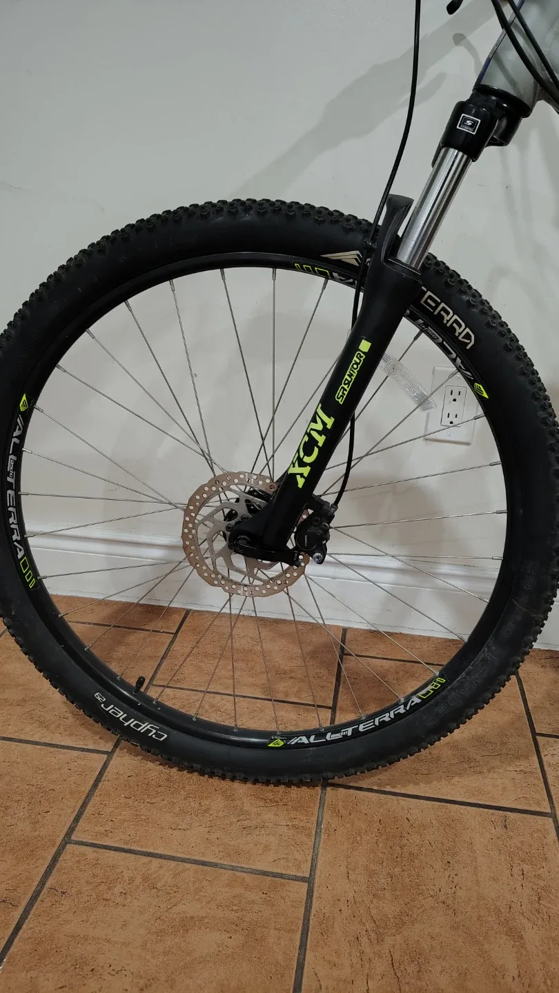 GT Avalanche Mountain Bike image indicator(5)