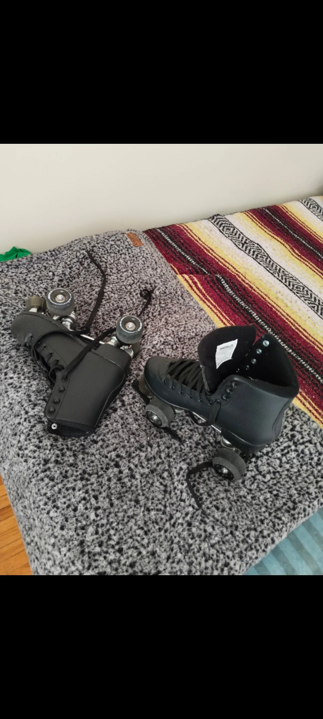Impala Rollerskates - Black - Size 6 - photo 3