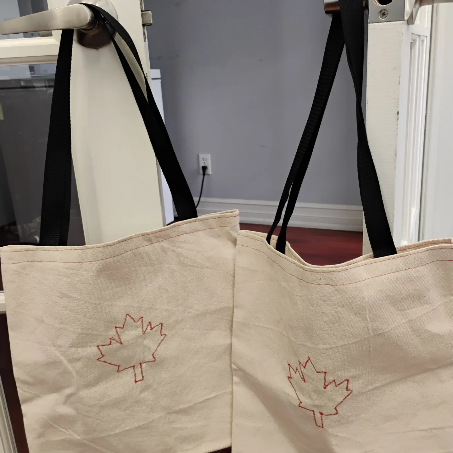 Cotton Canvas Tote Bag with Maple Leaf image indicator(3)