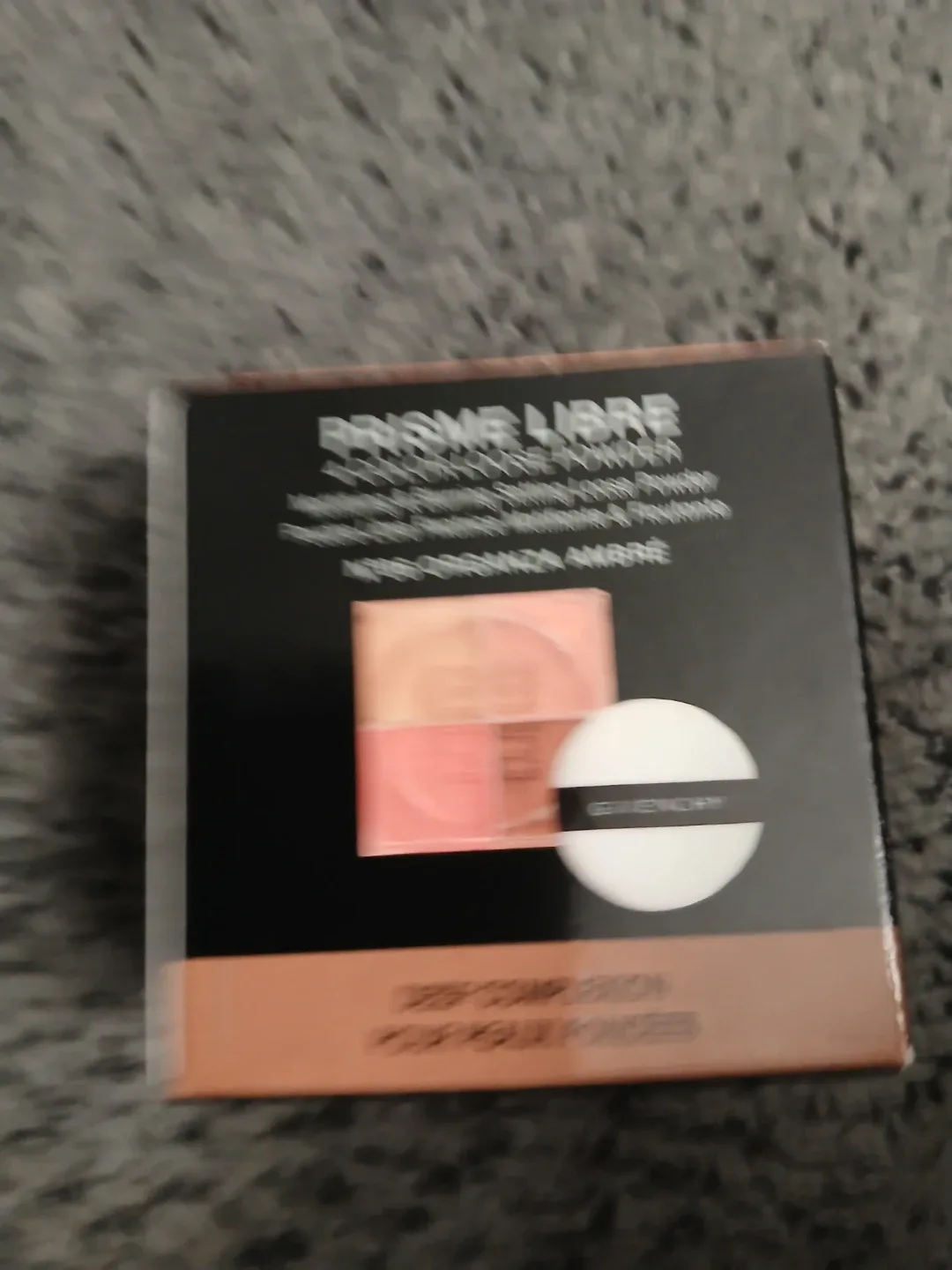Givenchy Prisme Libre Loose Powder - Deep Complexion 06 image indicator(3)
