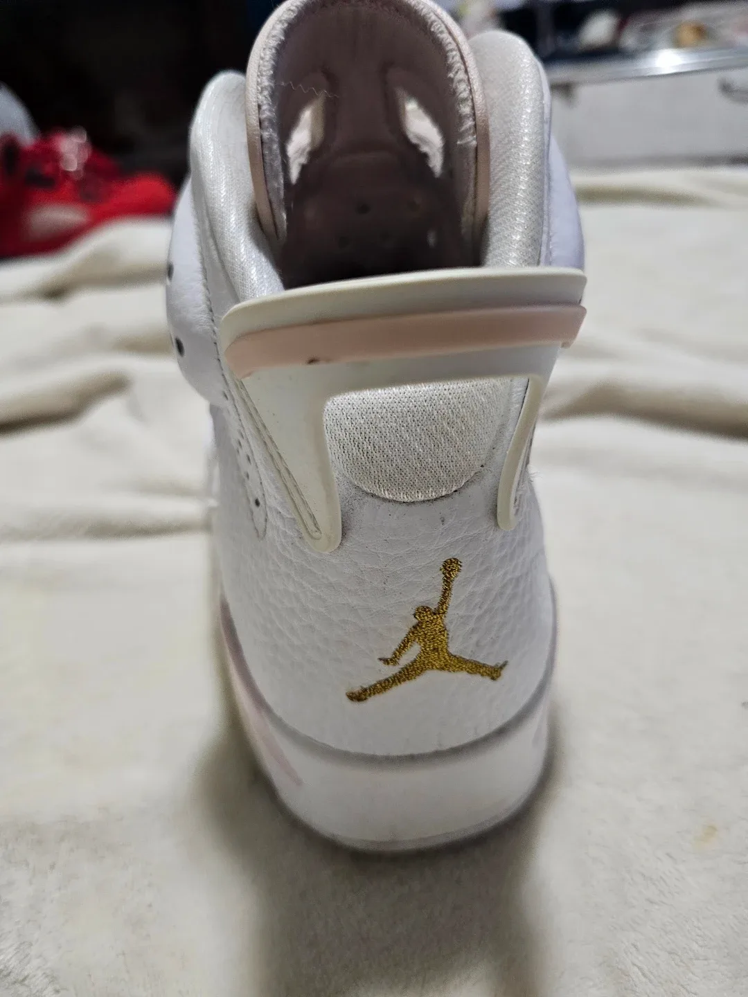 Nike Women's  Air Jordan 6 Retro image indicator(5)