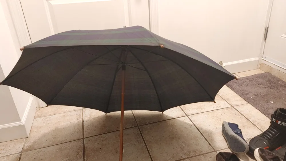 Large Plaid Umbrella with Wooden Handle image indicator(2)