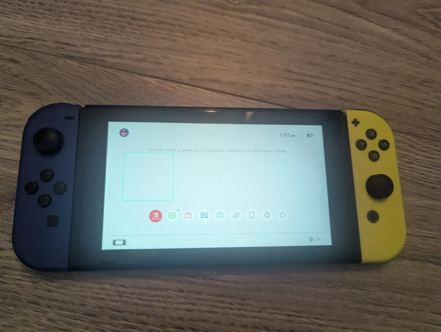 Nintendo switch with accessories and games image indicator(2)