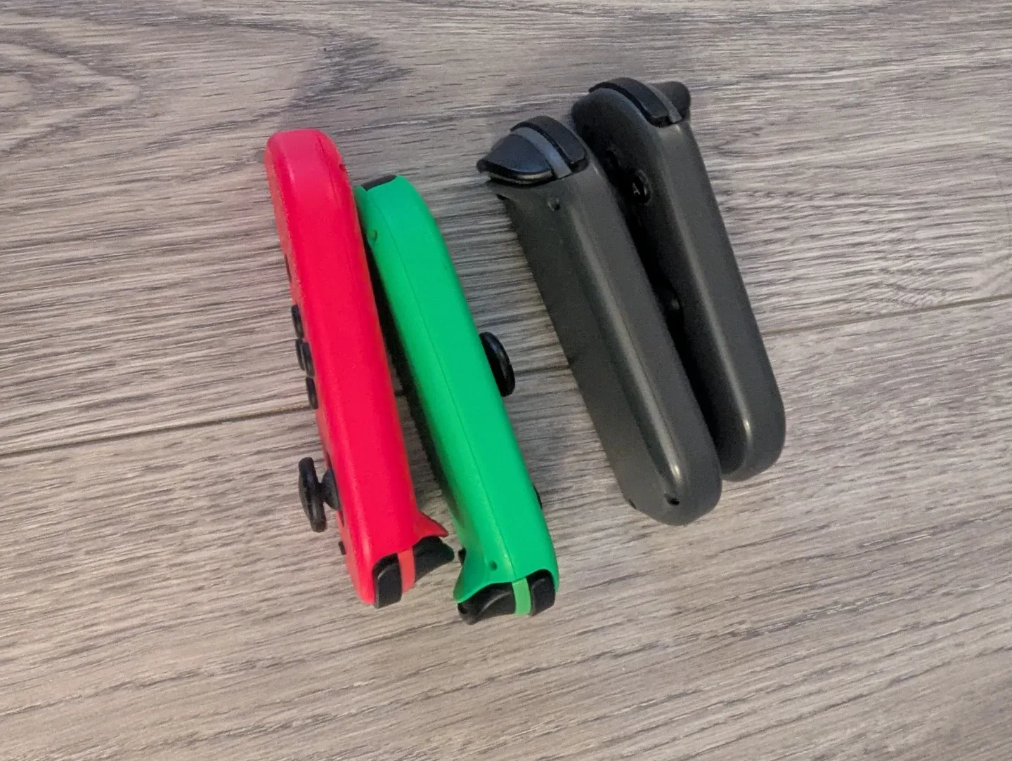 Nintendo switch with accessories and games image indicator(6)