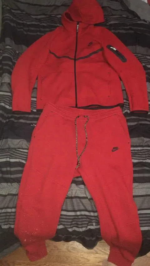 Nike Tech Fleece Red Tracksuit Set (M/XL)