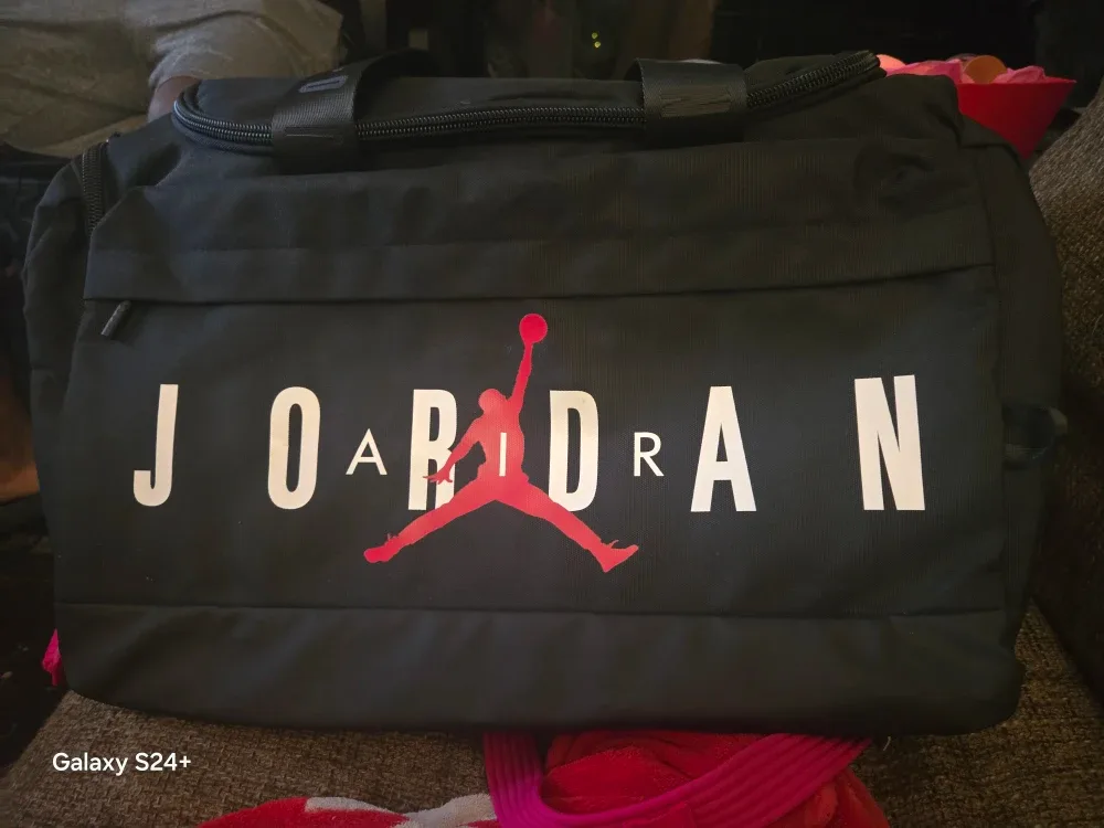 Jordan Black Duffle Bag image indicator(3)