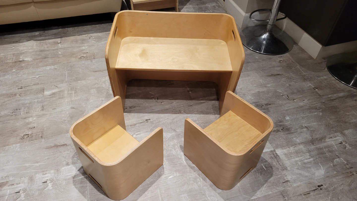 Guidecraft Desk with 2 Chairs - photo 3