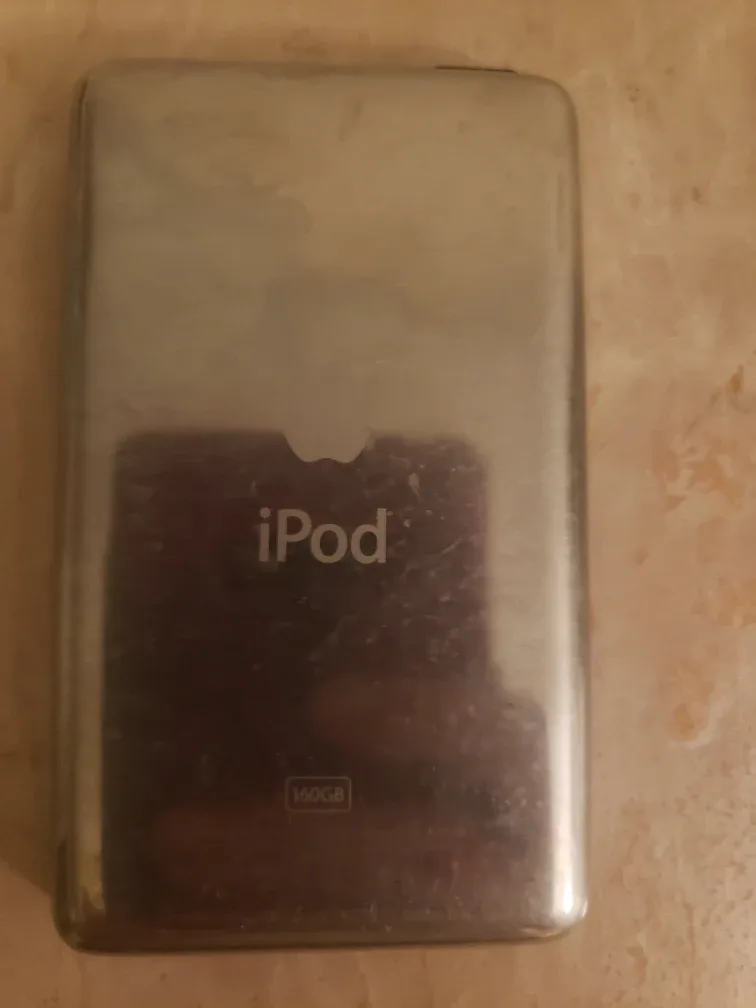 Apple iPod Classic 160GB - Great for Music! image indicator(5)