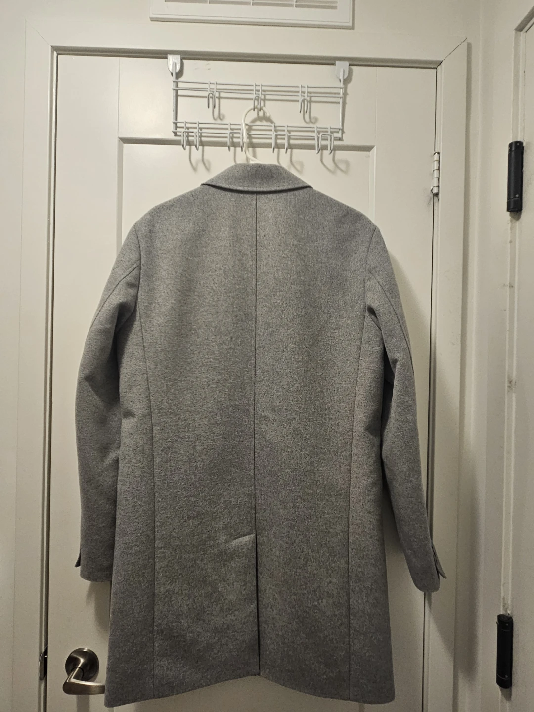 Jack & Jones Men’s Grey Overcoat – Size M (Mint Condition) - photo 2