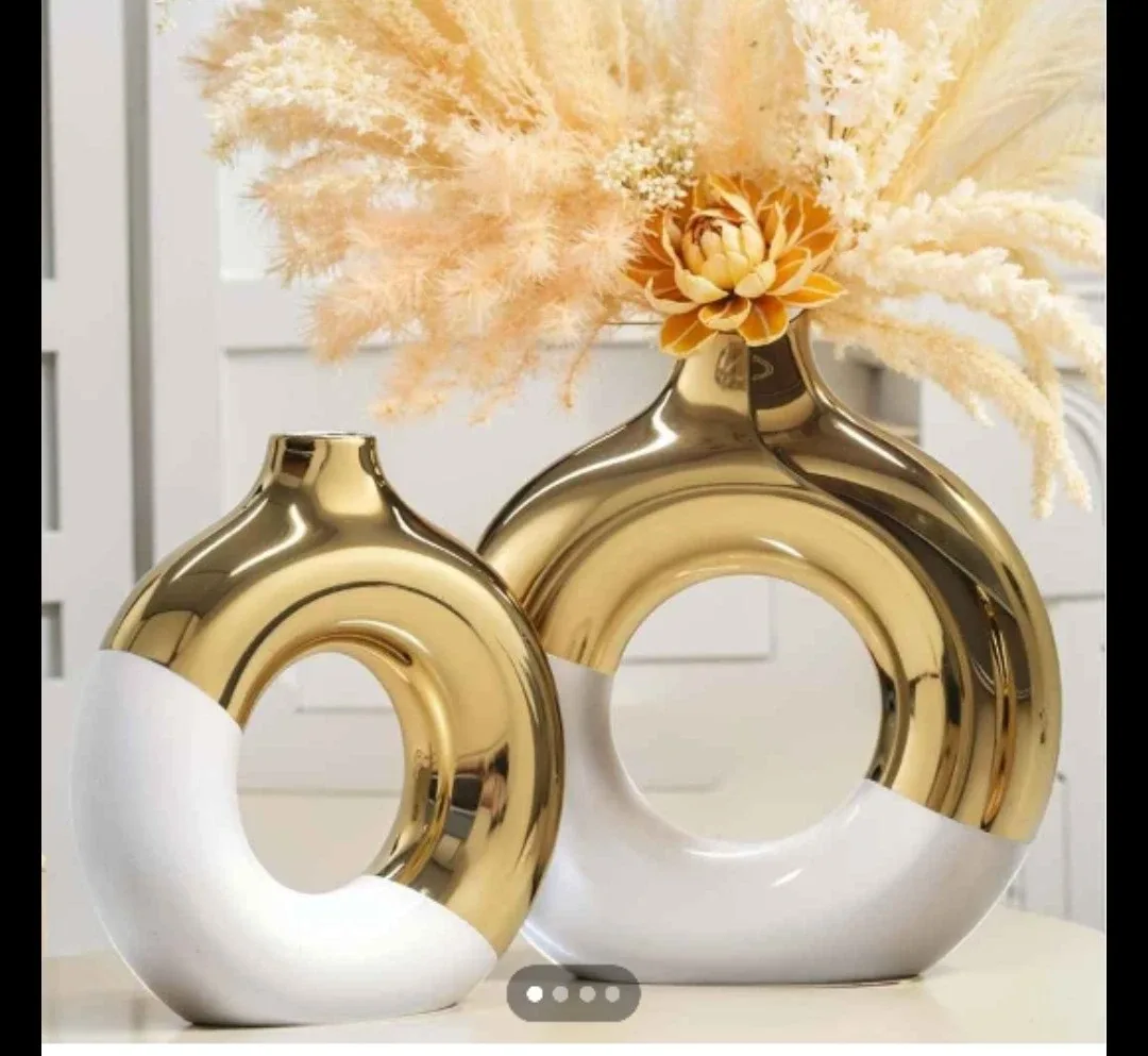 Ceramic Donut Vase - Gold & White image indicator(6)