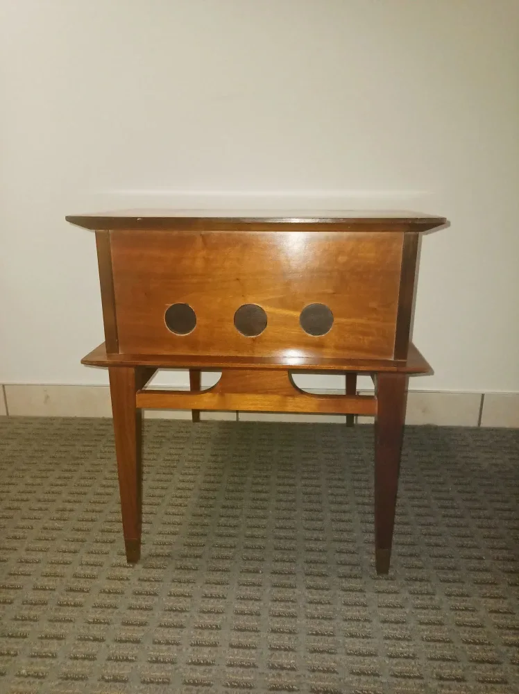 Vintage Step End/Side Table image indicator(5)