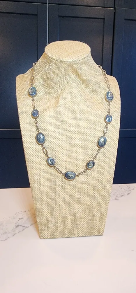 Vintage Silver Tone Necklace with Blue Stone image indicator(2)