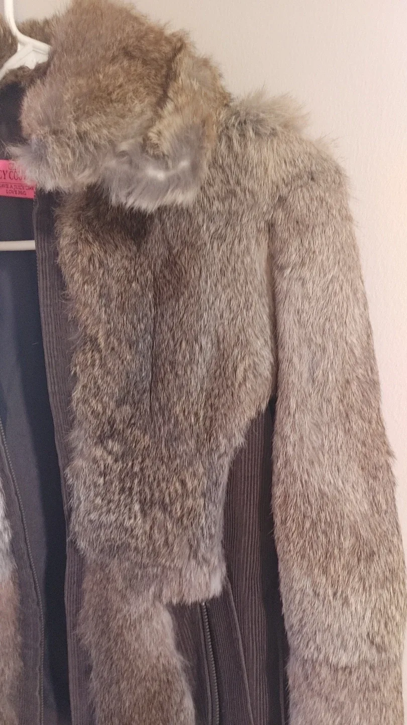 Juicy Couture Fur & Corduroy Jacket - Size M image indicator(5)