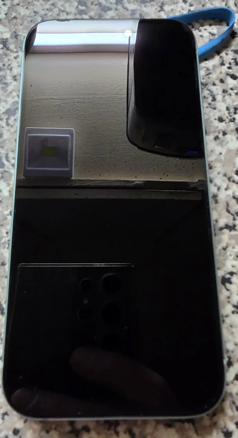 Iphone 15 - Green - 128 gb