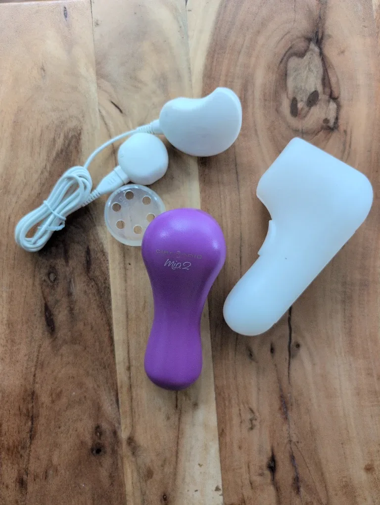 Clarisonic Mia 2 Facial Cleansing Brush +Travel case - #cleanout