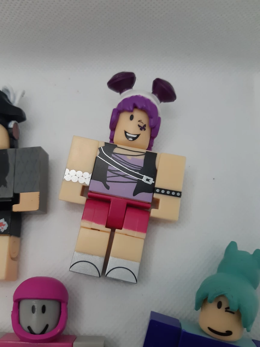 Roblox Action figurine bundle of 5 - photo 4