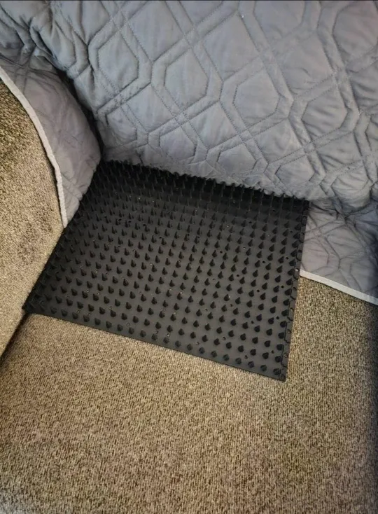 Dog/Cat Deterrent Scat Mat
