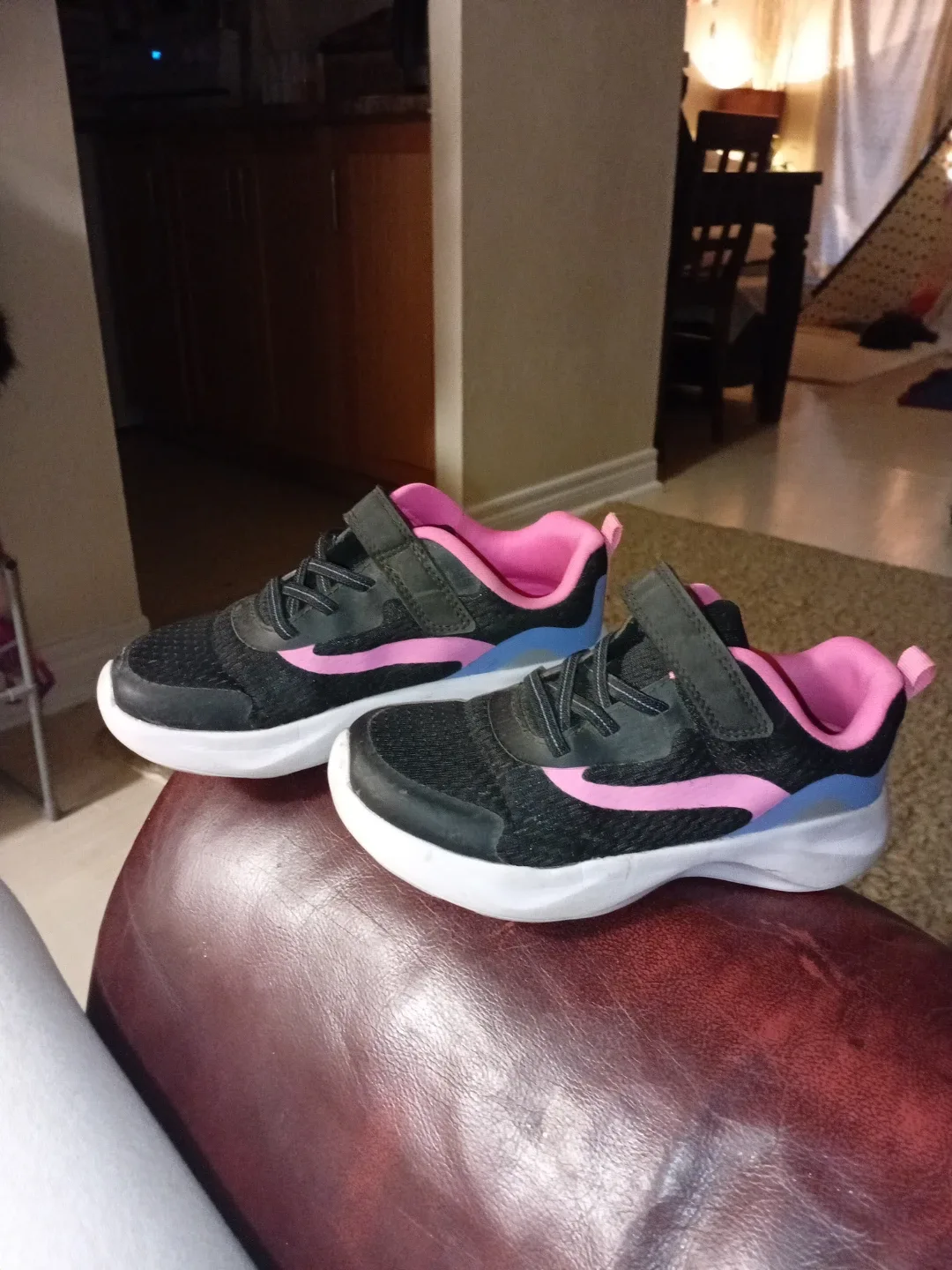 Athletic Works Toddler Sneakers - Size 13 image indicator(3)