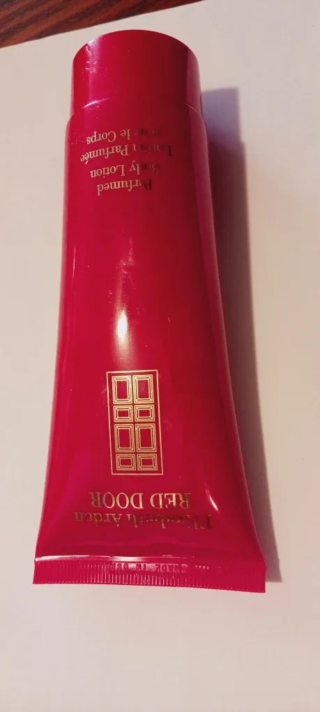 NEW !! Elizabeth Arden Red Door Body Lotion image indicator(2)