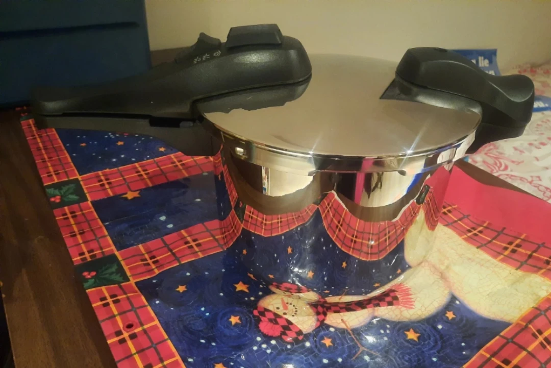 Lagostina Pronto 6LTR Pressure Cooker - Brand New - photo 4