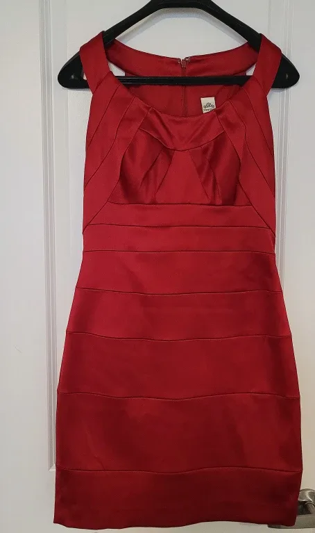 Stunning Red Dress with beautiful detailing.Size 6