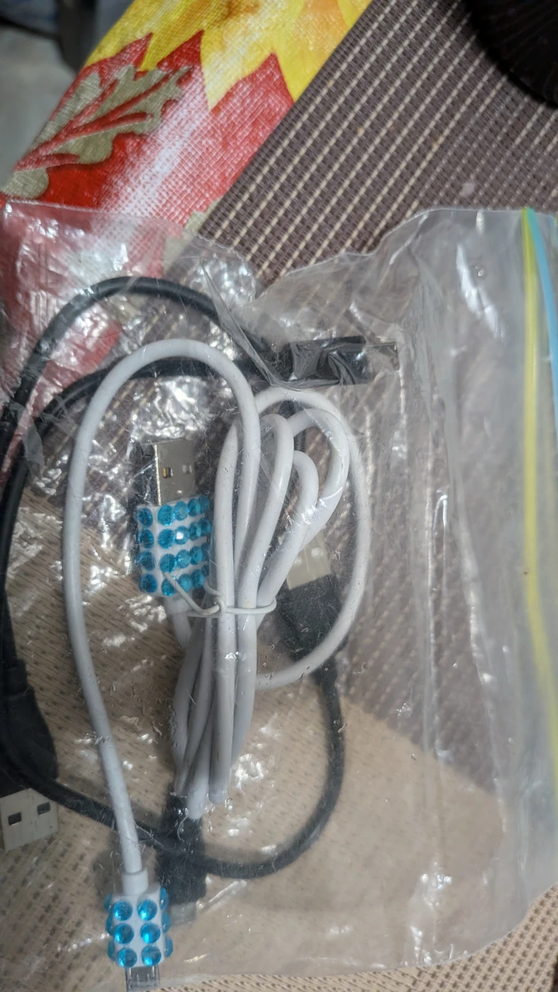 USB Charging Cables - White & Black