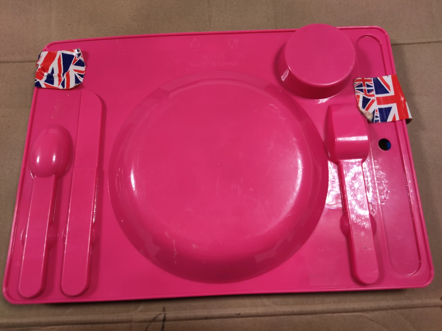 #gifting Kids' Divided Plastic Plates - Pink, Yellow, Blue - photo 3