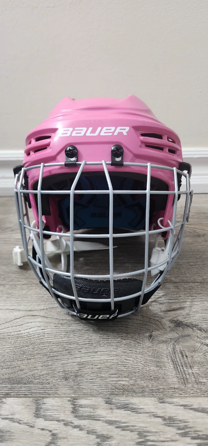 Bauer Prodigy Hockey / Ice skating Helmet