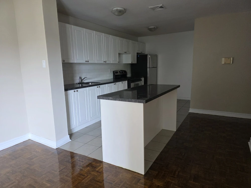 Female Room For Rent - photo 3