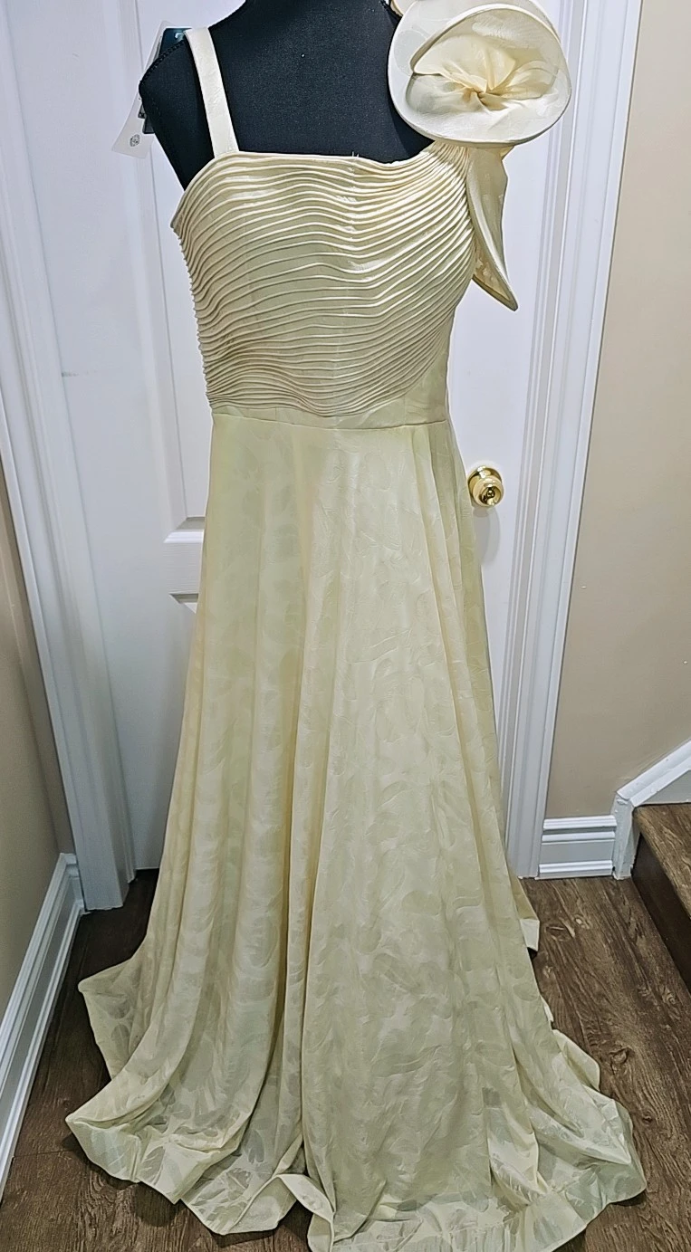 Formal Dress with Flower Detail - photo 2